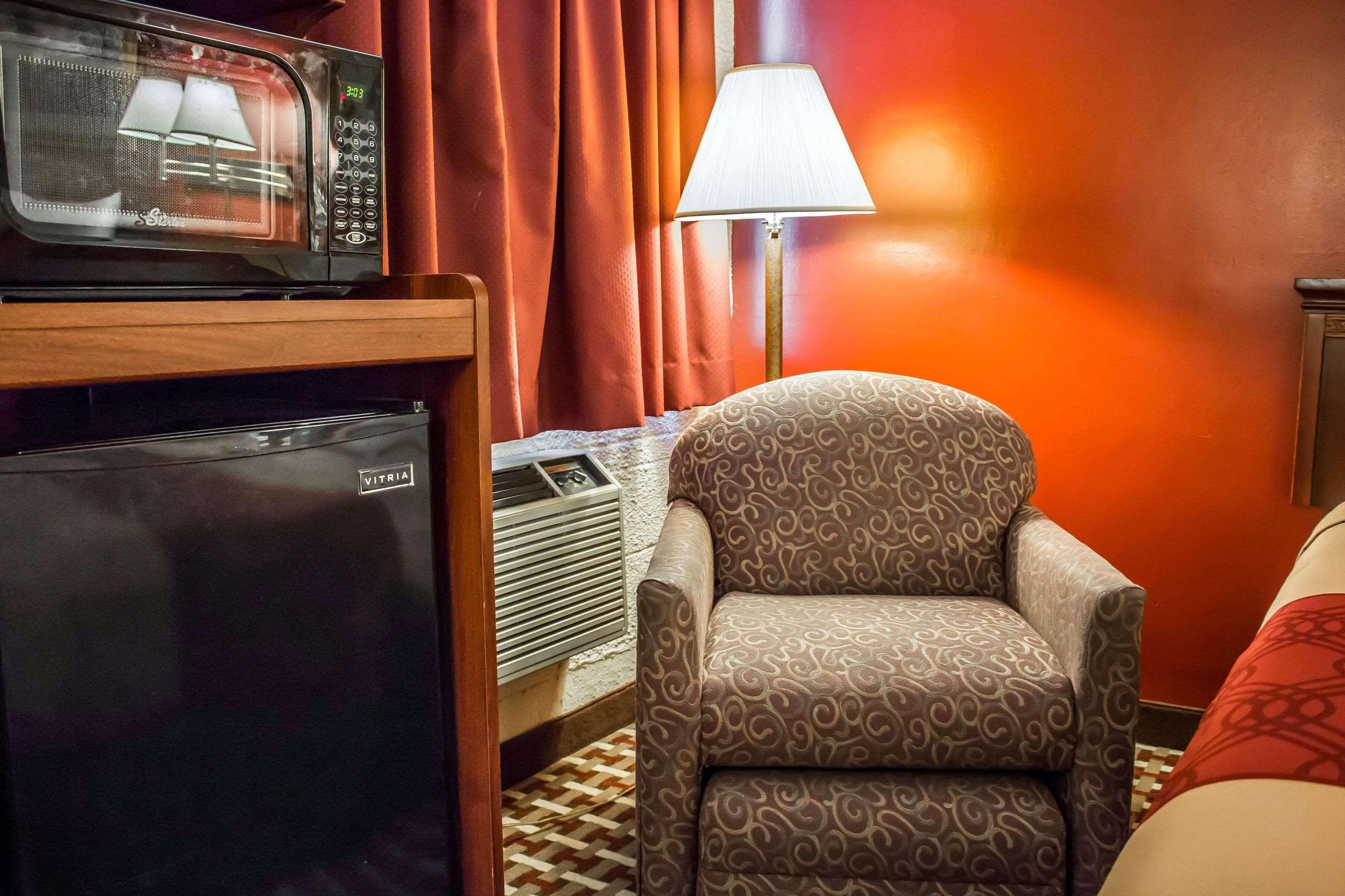 Econo Lodge Williamsport Eksteriør billede