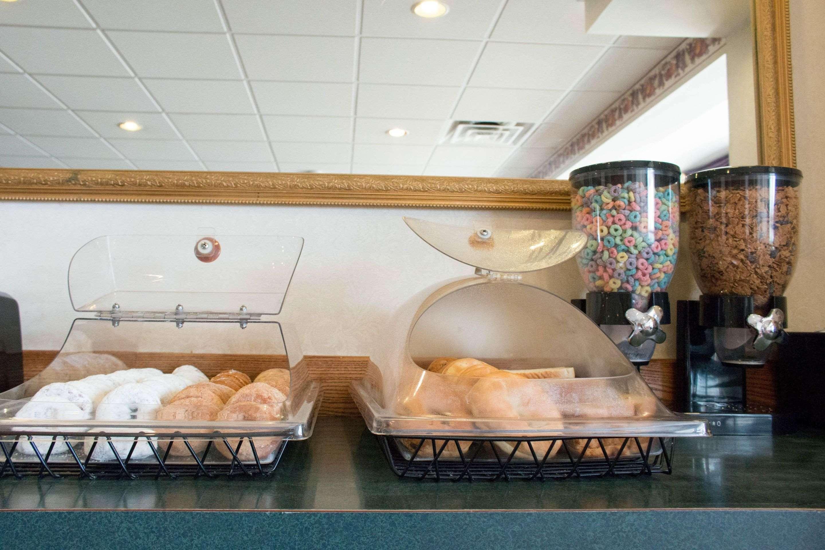 Econo Lodge Williamsport Eksteriør billede