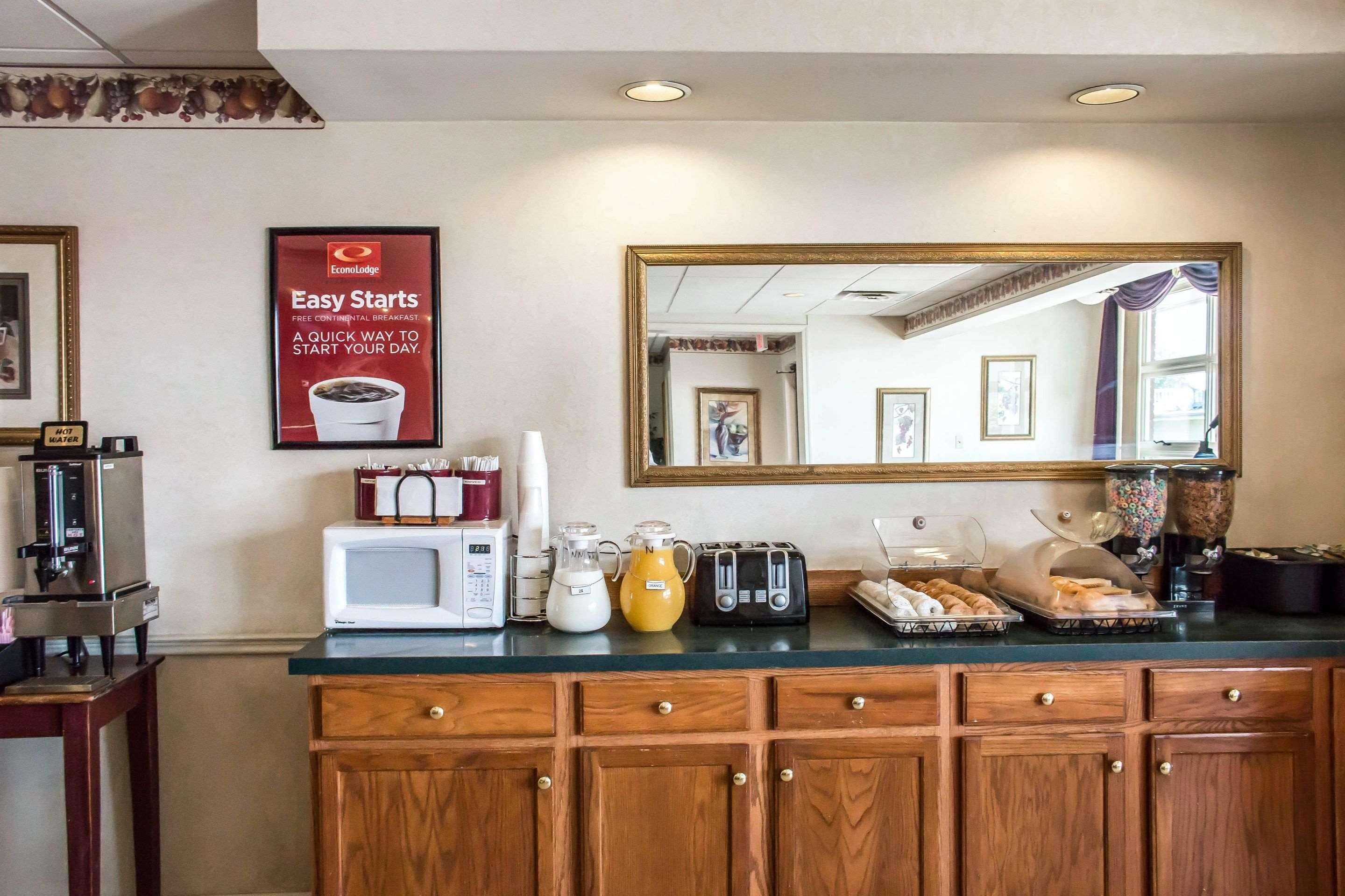 Econo Lodge Williamsport Eksteriør billede