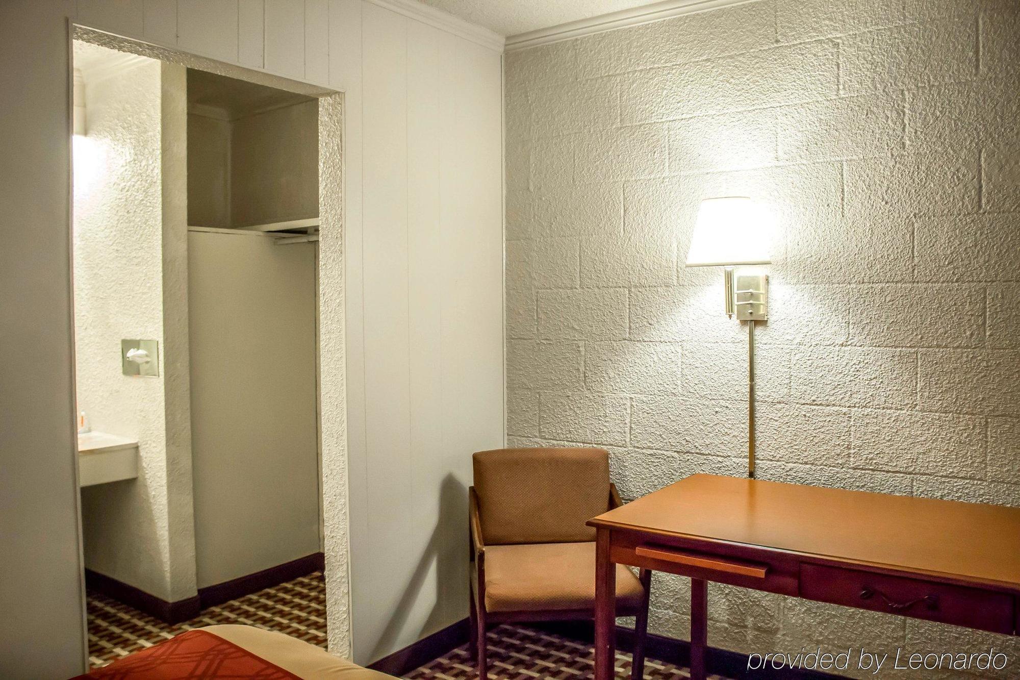 Econo Lodge Williamsport Eksteriør billede