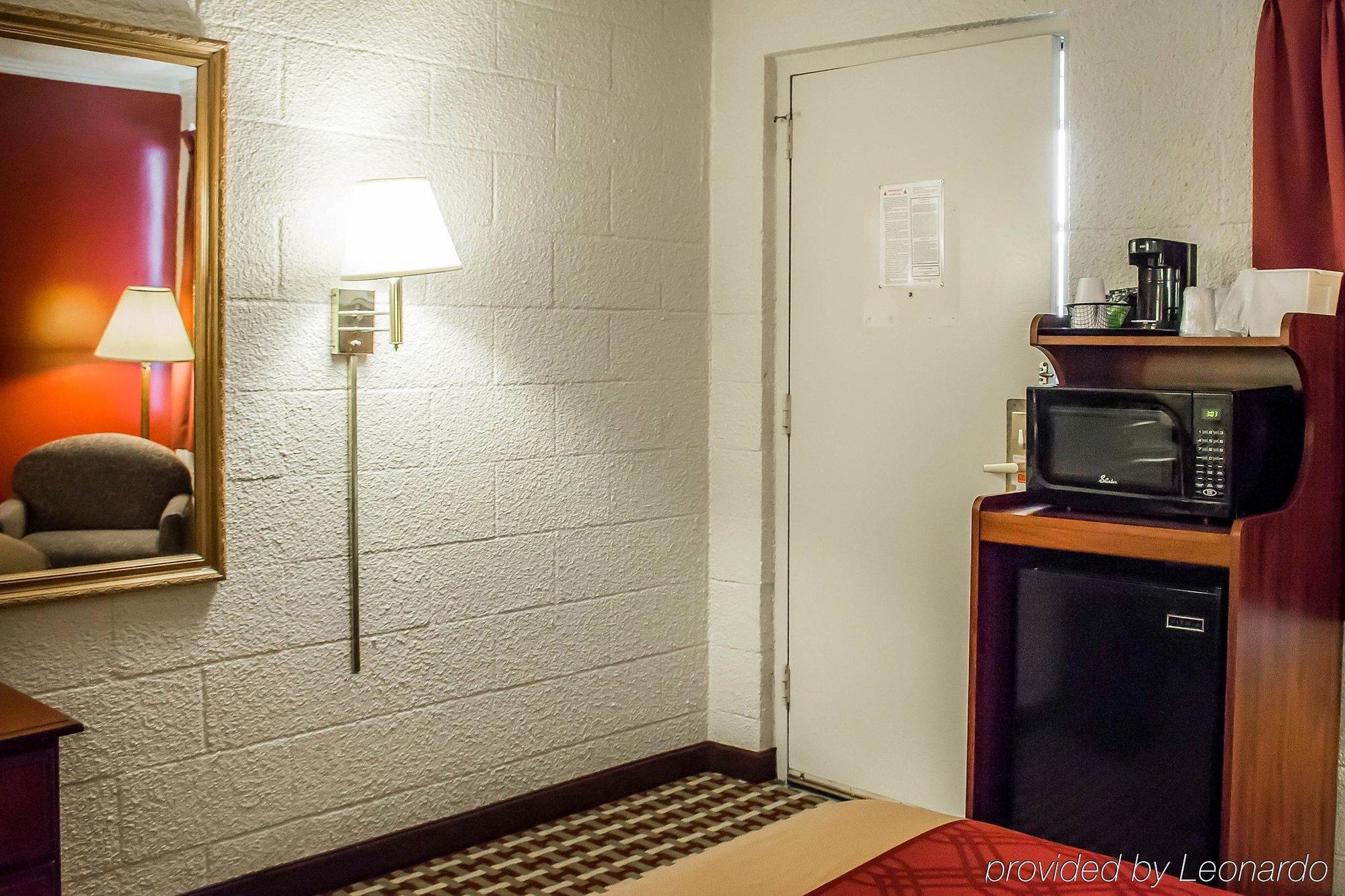 Econo Lodge Williamsport Eksteriør billede